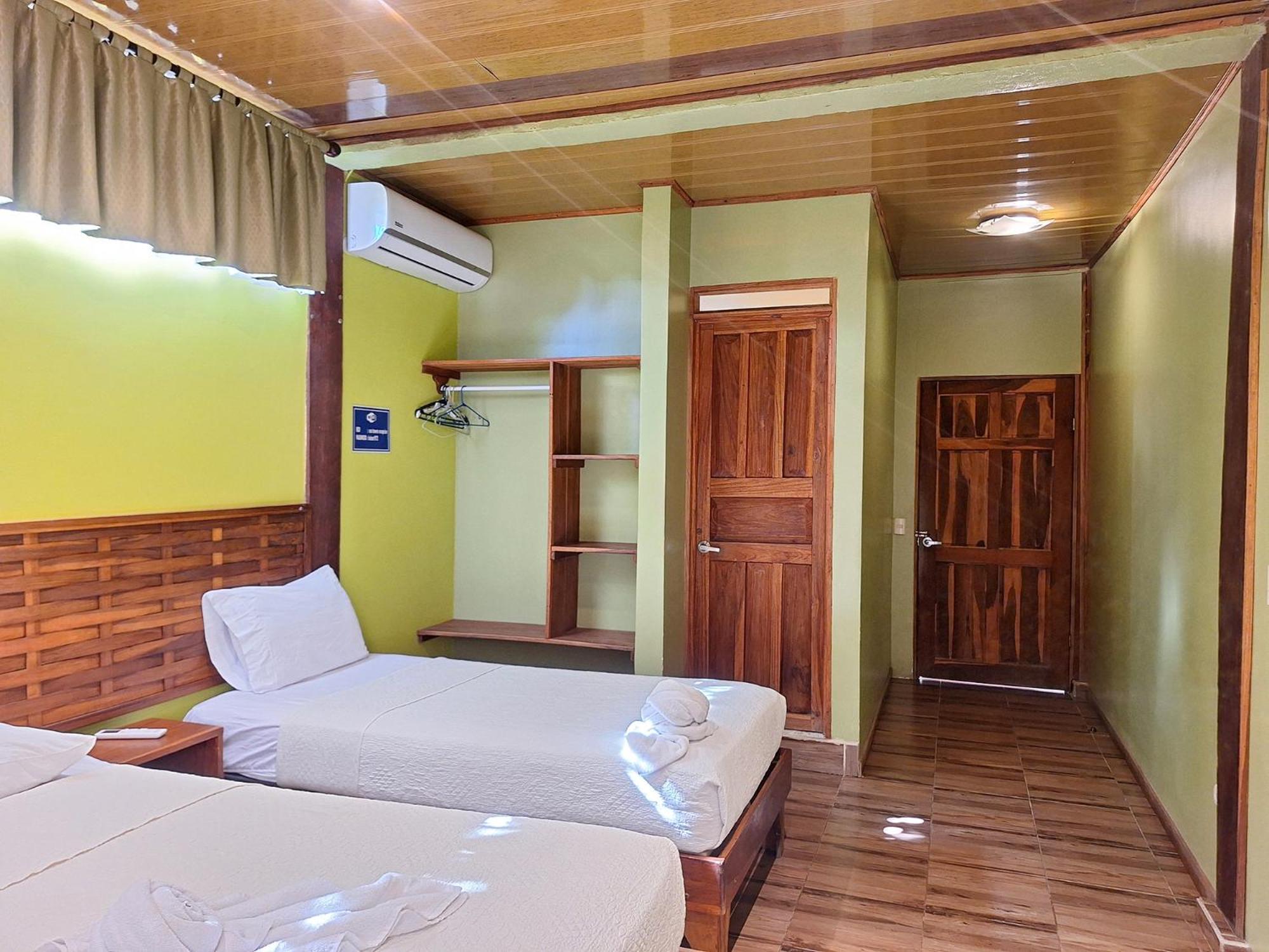 Infiniti Hotel Puerto Viejo de Talamanca ภายนอก รูปภาพ