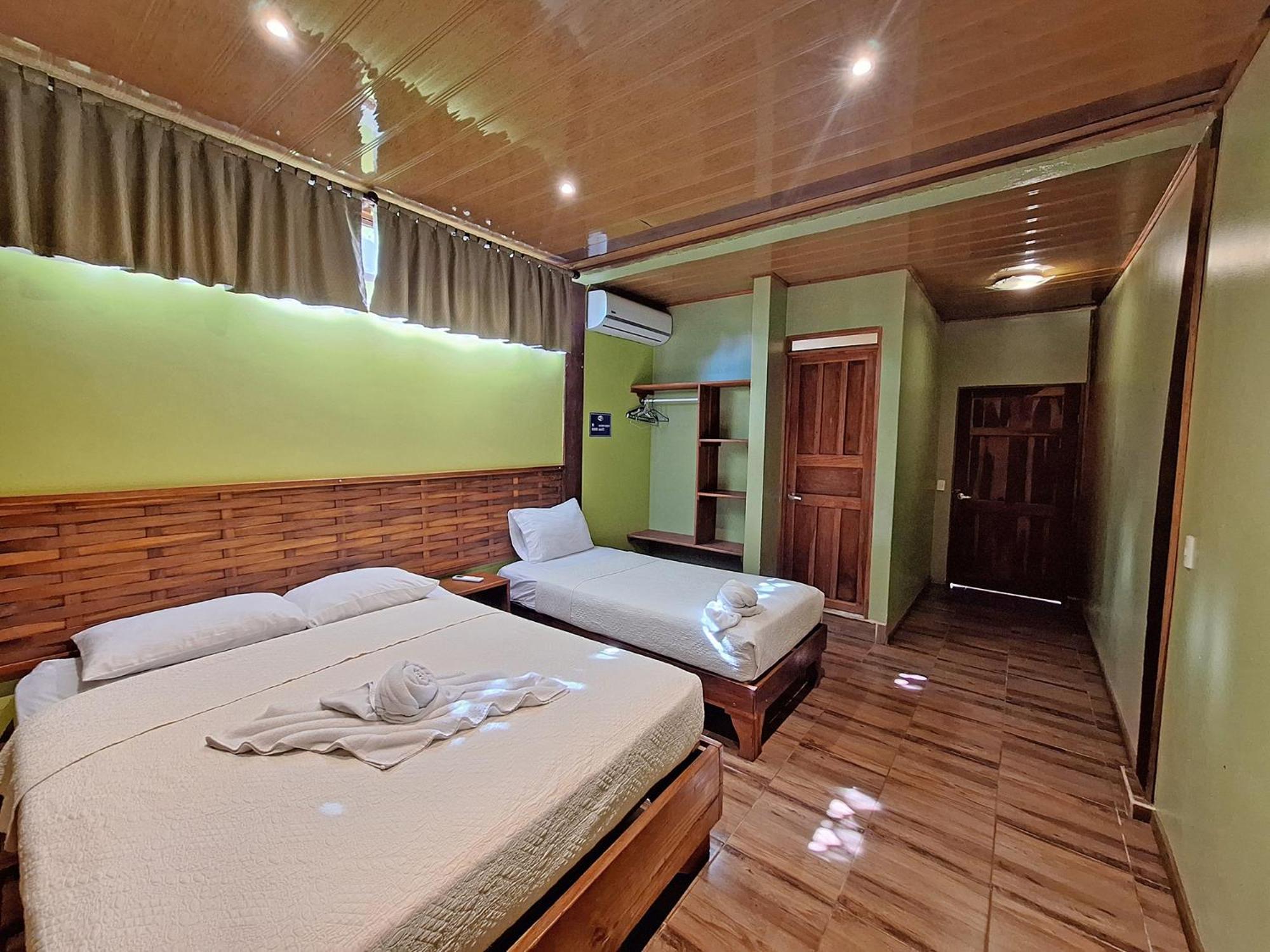 Infiniti Hotel Puerto Viejo de Talamanca ภายนอก รูปภาพ