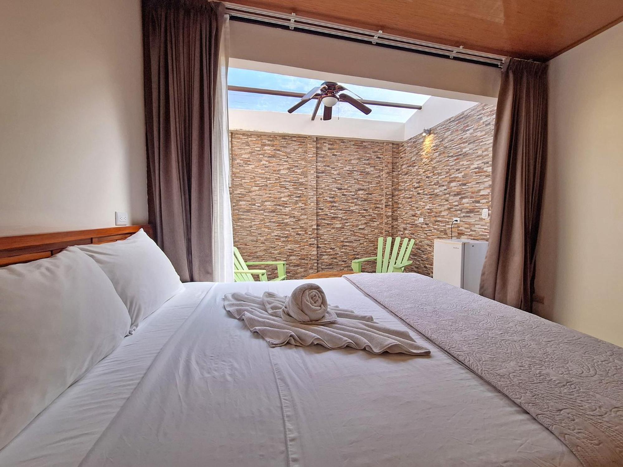 Infiniti Hotel Puerto Viejo de Talamanca ภายนอก รูปภาพ
