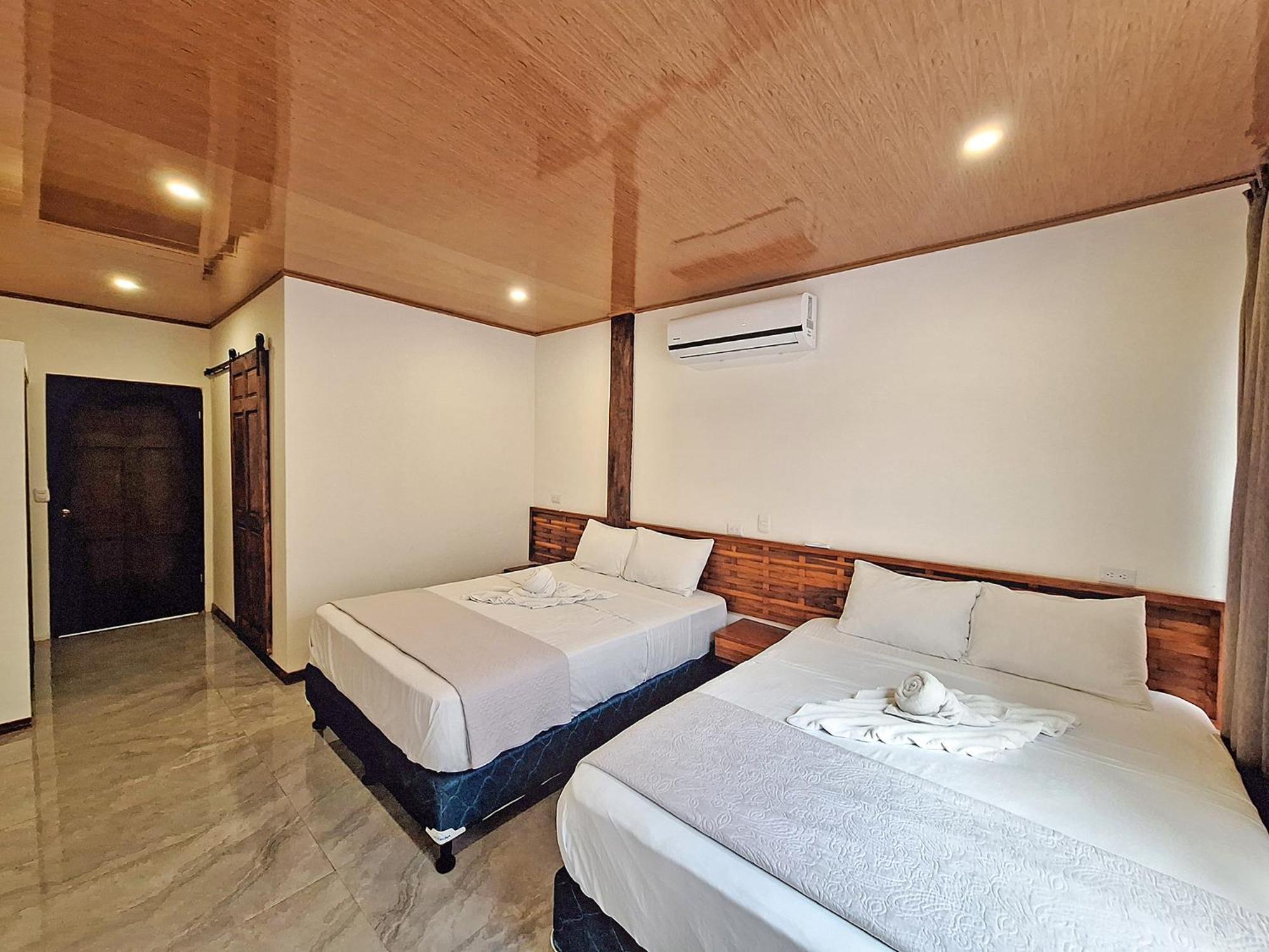 Infiniti Hotel Puerto Viejo de Talamanca ภายนอก รูปภาพ